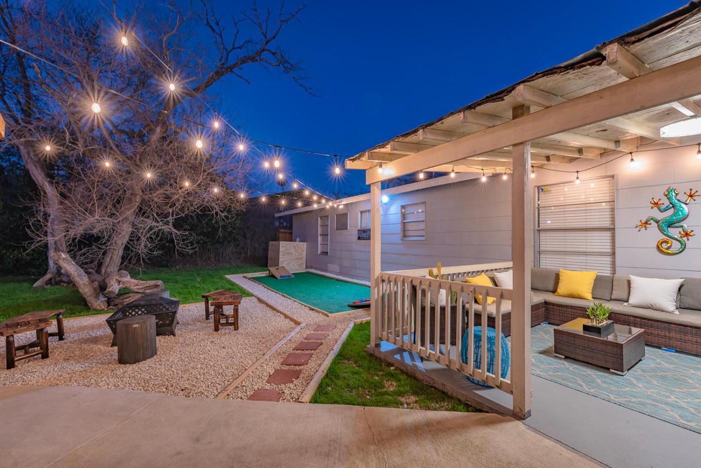 Game Room, Pool & Fire Pit At The Medical Center San Antonio Exterior photo