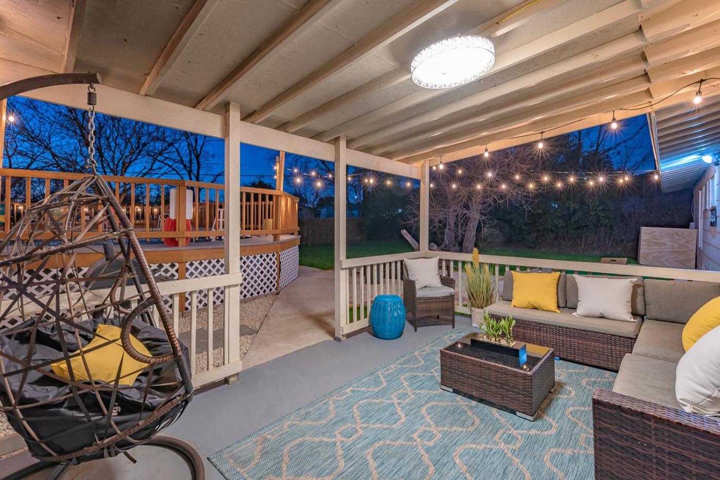 Game Room, Pool & Fire Pit At The Medical Center San Antonio Exterior photo