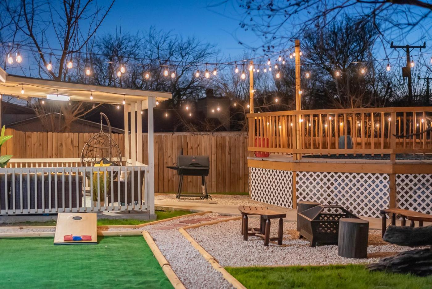 Game Room, Pool & Fire Pit At The Medical Center San Antonio Exterior photo