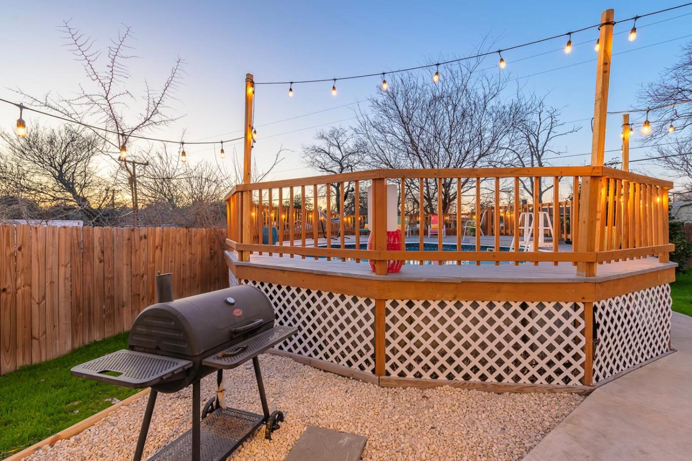 Game Room, Pool & Fire Pit At The Medical Center San Antonio Exterior photo