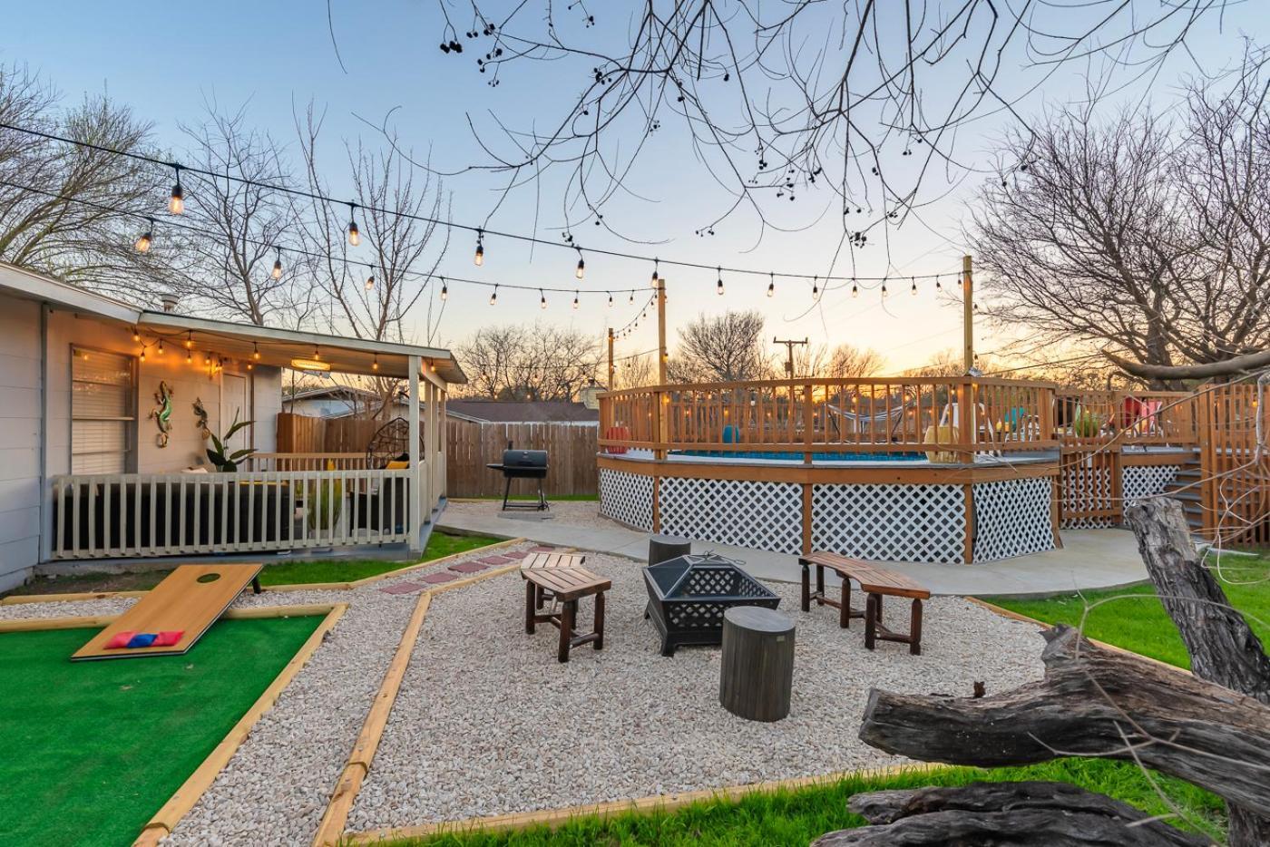 Game Room, Pool & Fire Pit At The Medical Center San Antonio Exterior photo