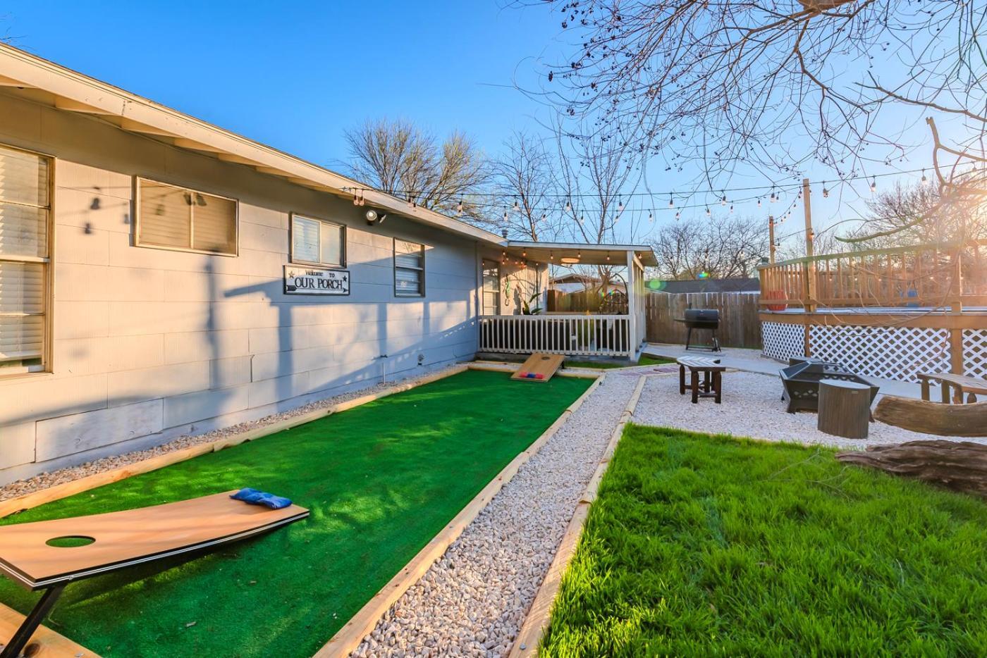 Game Room, Pool & Fire Pit At The Medical Center San Antonio Exterior photo